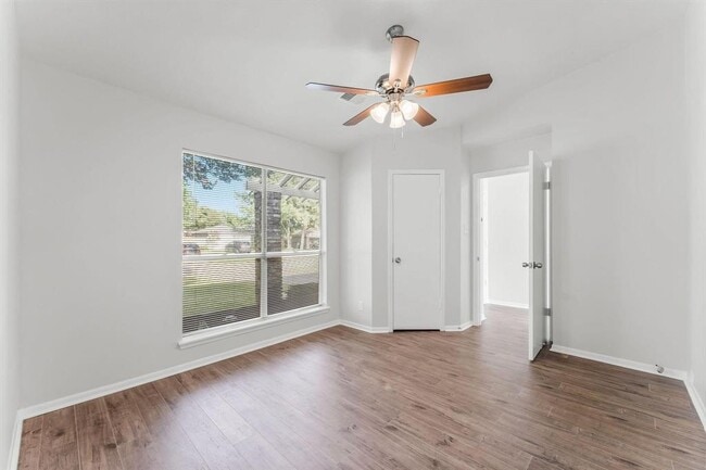 Building Photo - 16970 Mockingbird Ct