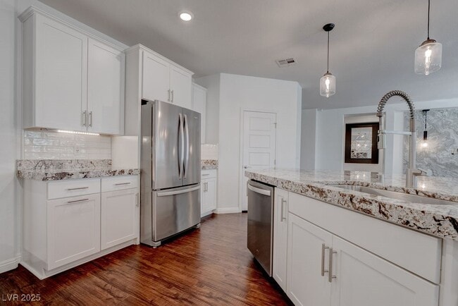 Building Photo - 2489 Cingoli St