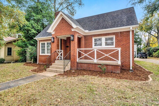 Building Photo - 606 W Dobbs St