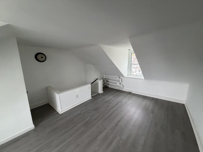 Building Photo - 4148 Orchard St