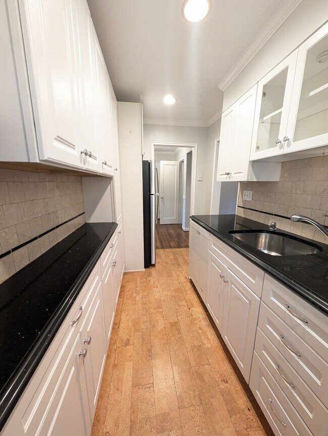 Building Photo - Rock Creek Village Condominium