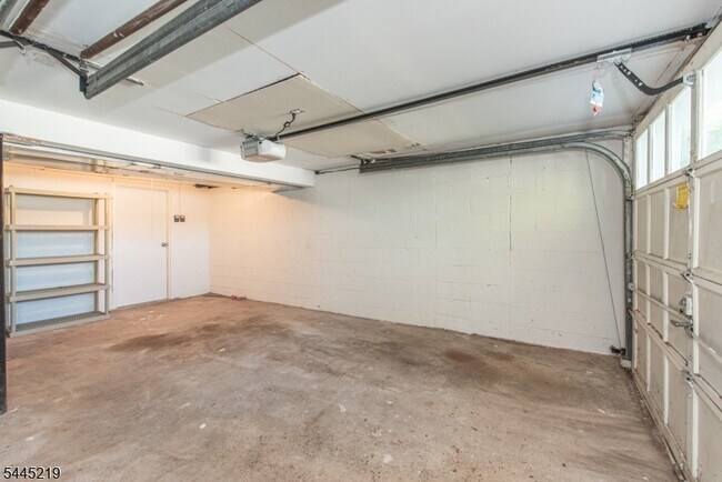 Building Photo - 39 Park Terrace N