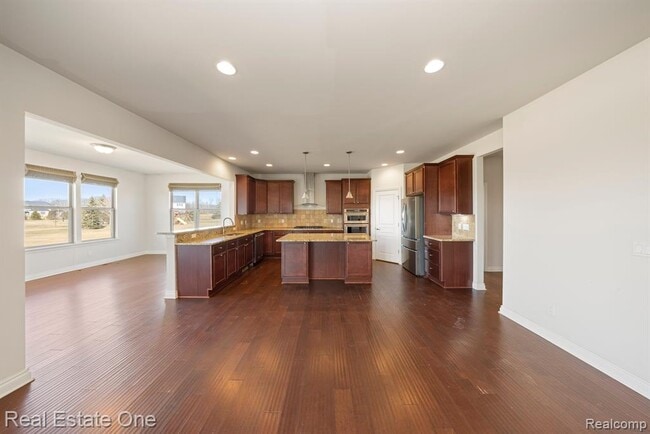 Building Photo - 101 Oakland Crest Dr