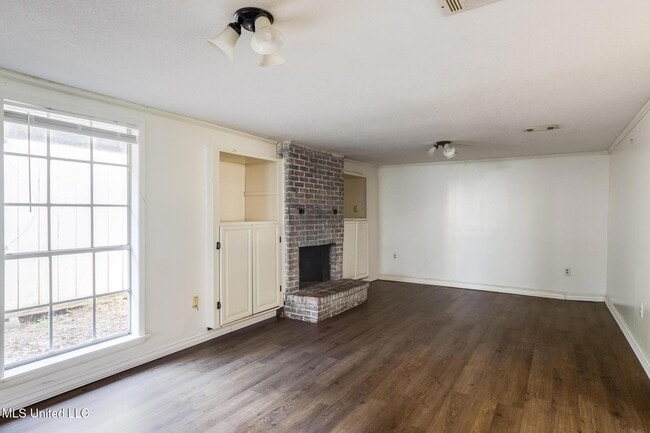 Building Photo - 1889 Greater Ave