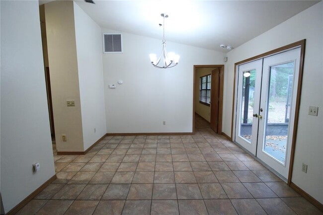 Building Photo - 4035 NW 37th Dr