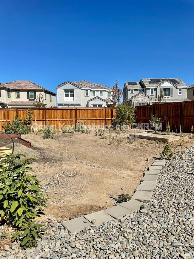 Building Photo - 6425 Dan Havicus Dr