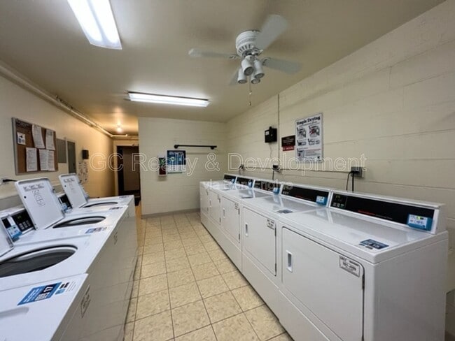 Building Photo - 950 E Wilmette Rd