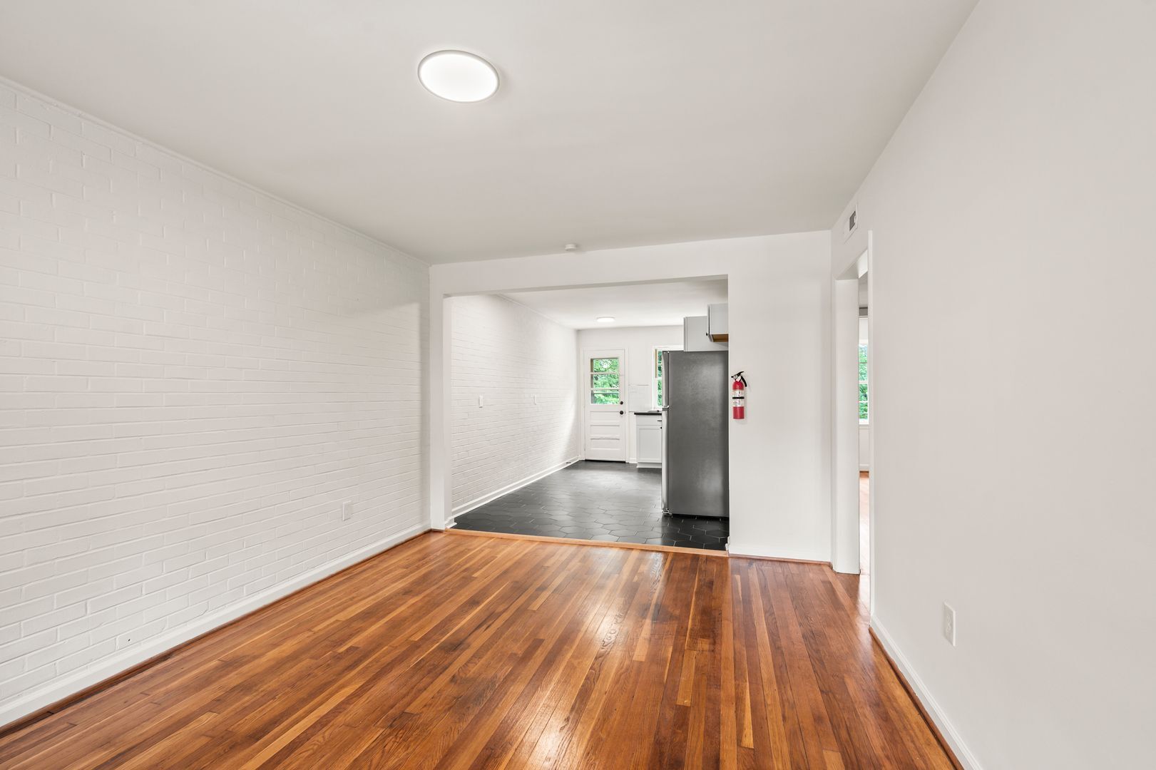 Building Photo - 1640 W Northwest Blvd