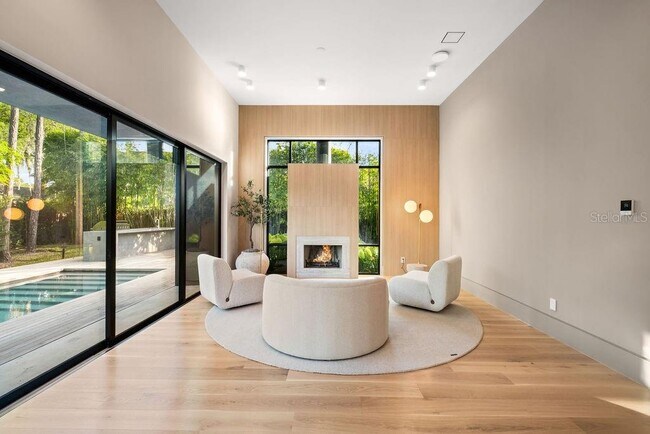 Building Photo - 1742 Temple Dr