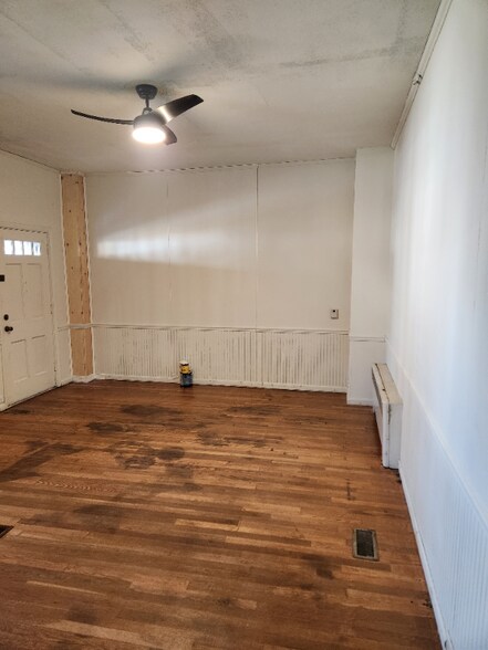 Building Photo - 459 Cherry St