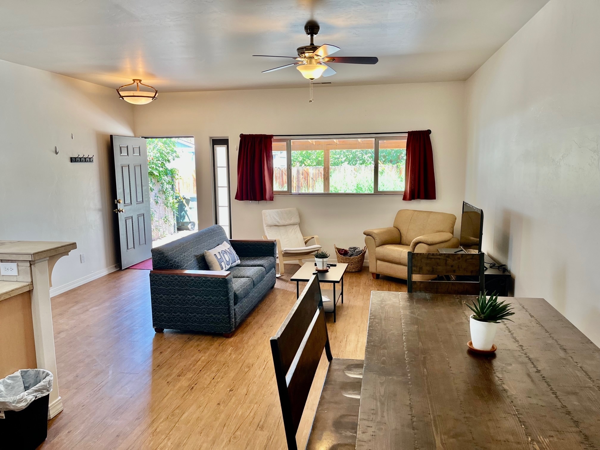 Living room - 125 N 17th St