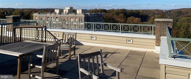 Building Photo - 820 Belmont Bay Dr