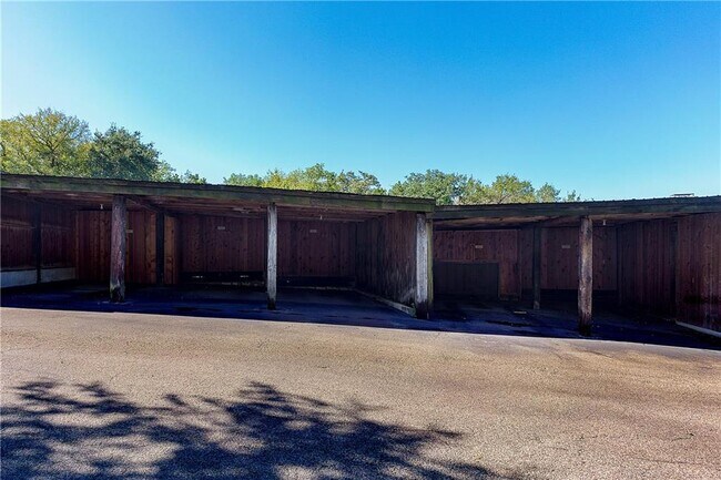 Building Photo - 8200 Neely Dr