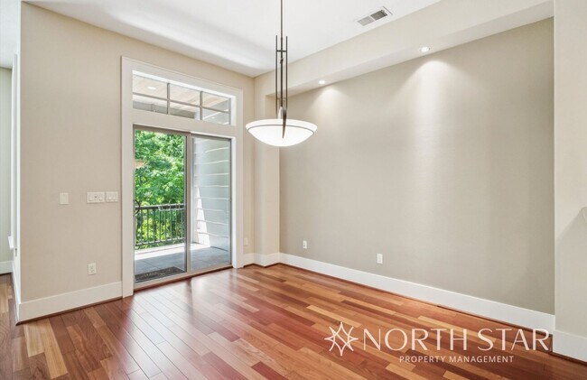 Building Photo - Stunning Renaissance at Peterkort Woods To...