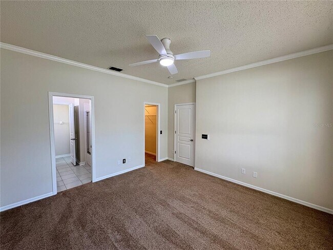 Building Photo - 4652 56th Terrace E