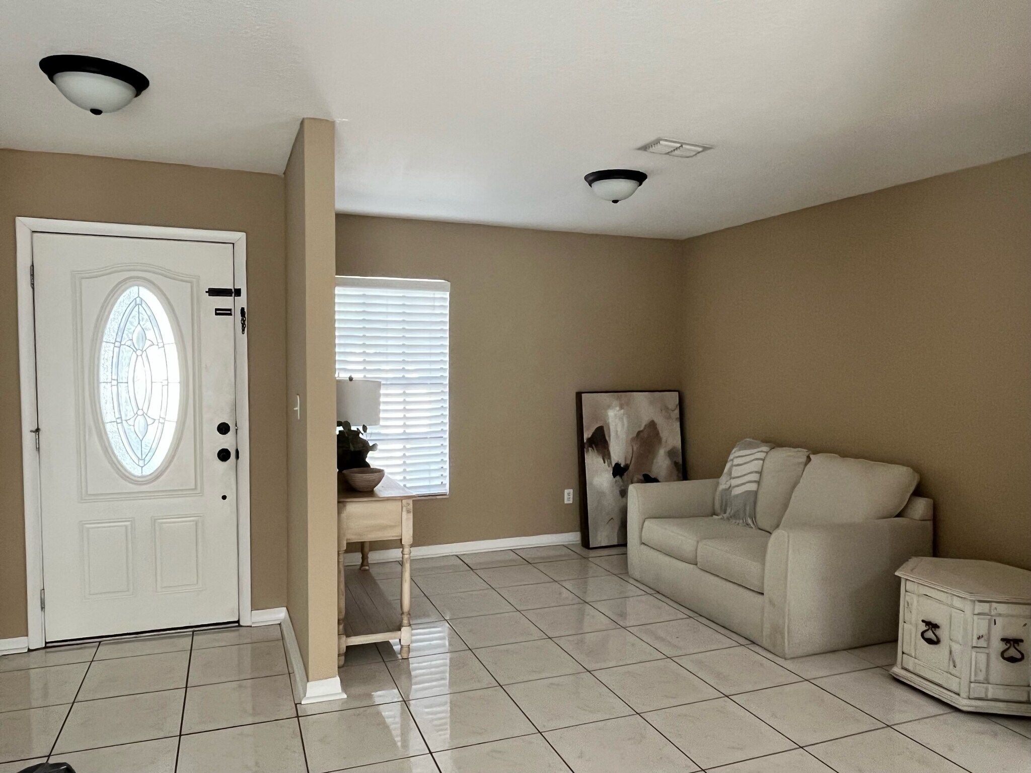 Building Photo - 111 Rosewood Ct