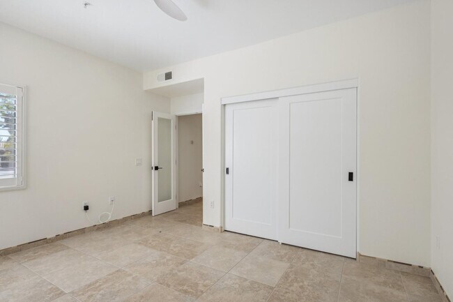 Building Photo - 15050 N Thompson Peak Pkwy