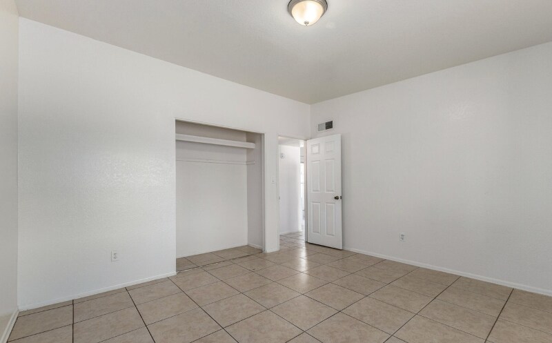 Building Photo - 6742 W Palmaire Ave