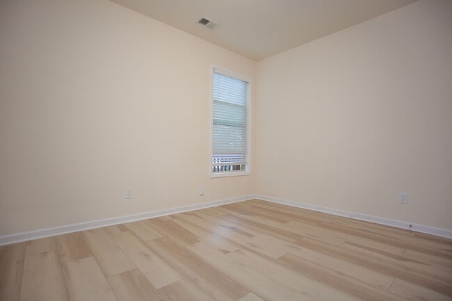 Building Photo - 6469 Panasa Ct