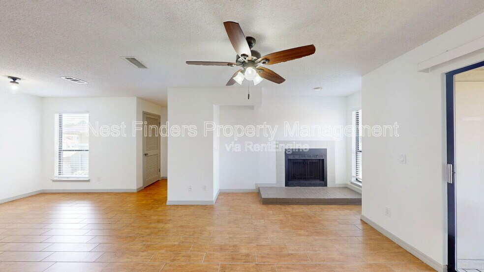 Building Photo - 10200 Belle Rive Blvd