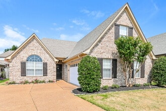 Building Photo - 4331 Genevieve Dr