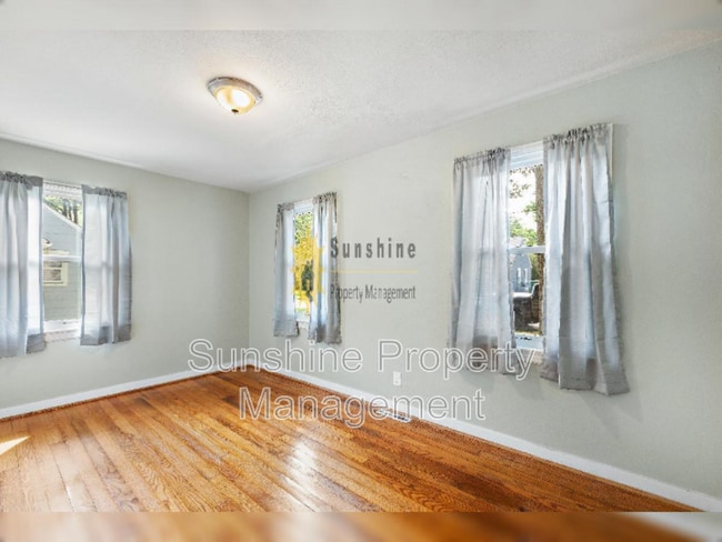 Building Photo - 5324 Ashby St