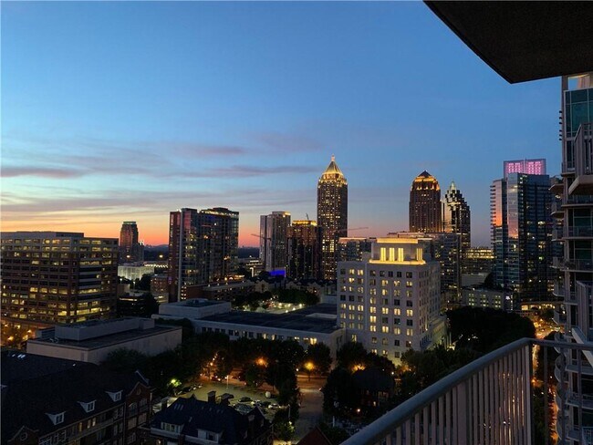 Building Photo - 923 Peachtree St NE