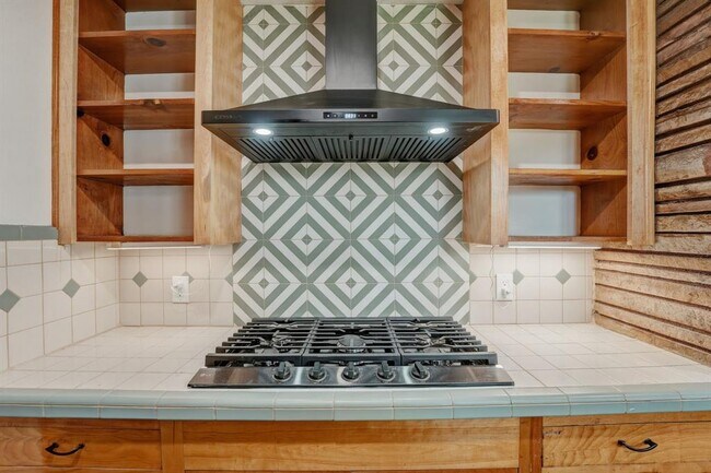 Building Photo - 502 Sunrise Cir