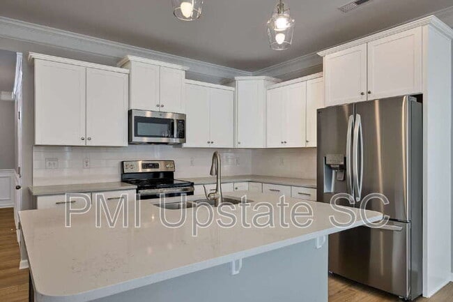 Building Photo - 49 Fair Vlg Ln