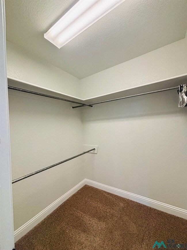 Building Photo - 517 Almond Tree Ln