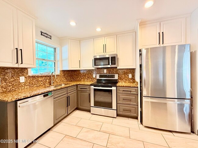 Building Photo - 3936 Miruelo Cir N