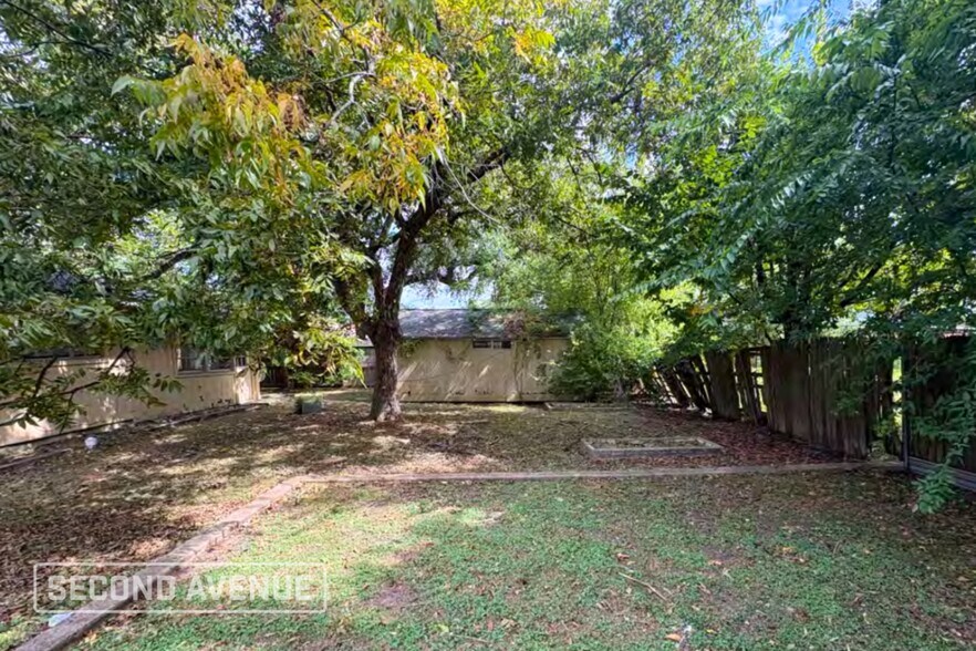 Building Photo - 202 Timber Ln