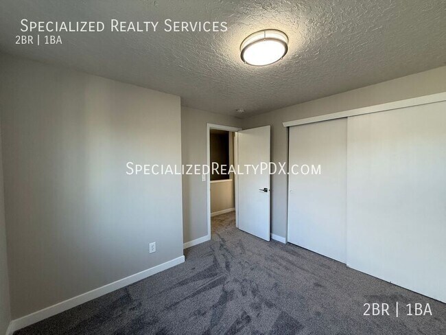 Building Photo - 5117 SW 62nd Ave