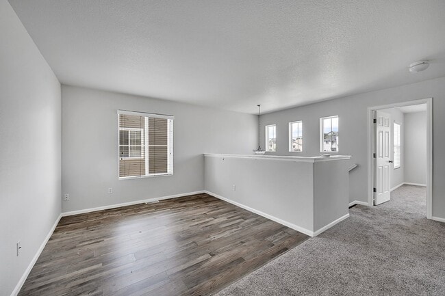 Building Photo - $1,850.00 - 2 Bedrooms, 2.5 Bathrooms Town...