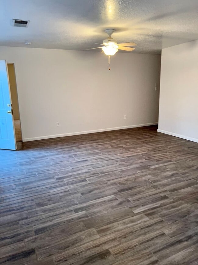 Building Photo - Great three bedroom home for rent!