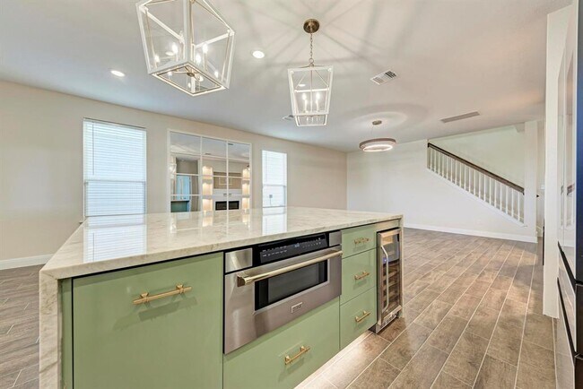 Building Photo - 1529 Brimhurst Dr