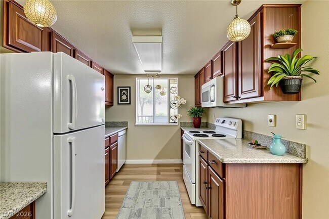 Building Photo - 4450 Sandy River Dr