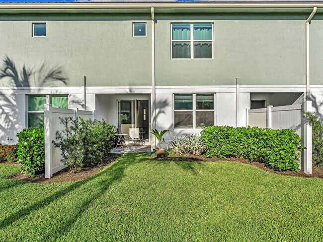 Building Photo - 556 Sanderling Cir