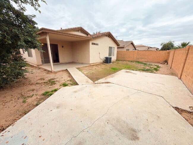 Building Photo - Spacious Single-Story Home with Open Layout & 2-Car Garage