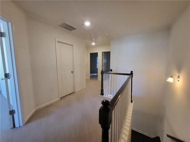 Building Photo - 5163 Madeline Pl