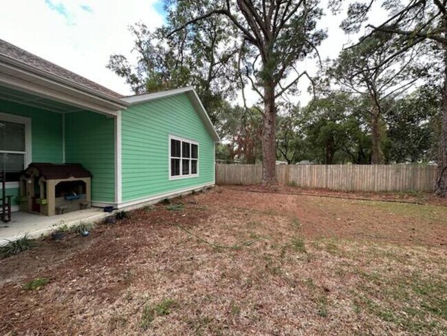 Building Photo - 104 Second Avenue Southwest