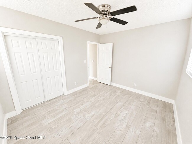 Building Photo - 1606 S Miramar Ave