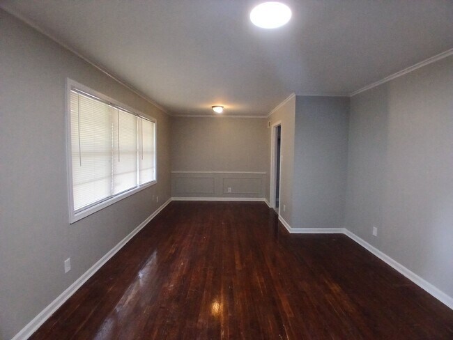 Building Photo - Charming 3-Bedroom Home in Desirable Ralei...