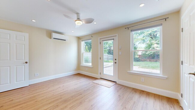 Building Photo - 4107 Aspen St