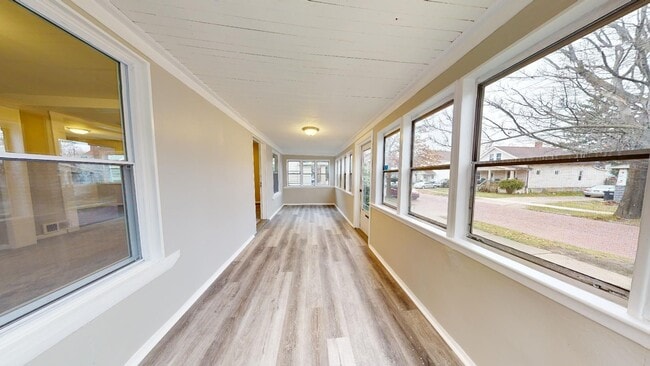 Building Photo - Jefferson Area - 3 Bedroom Single Family Home (between Lorain and Triskett)