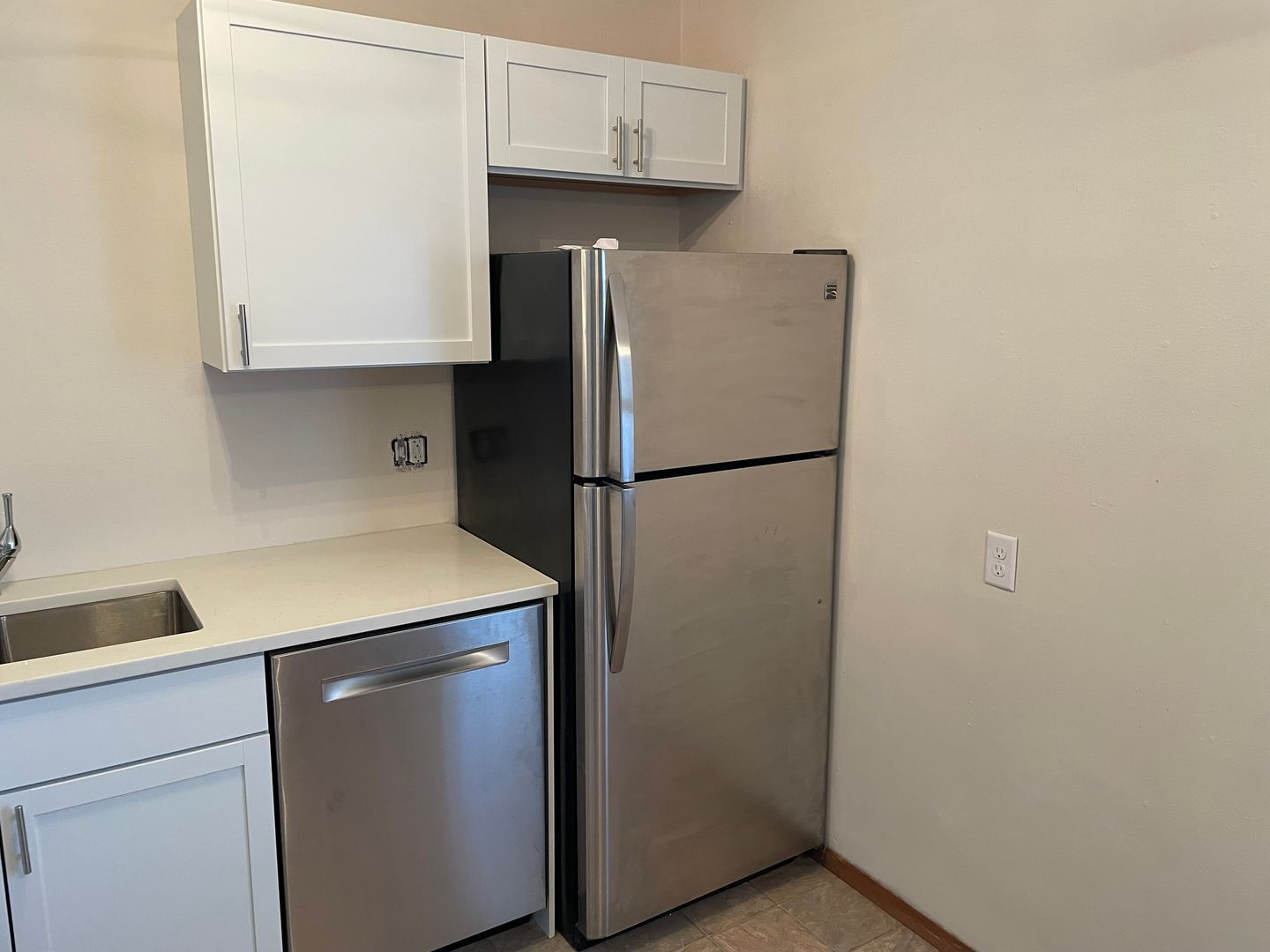 Building Photo - 308 S Main St