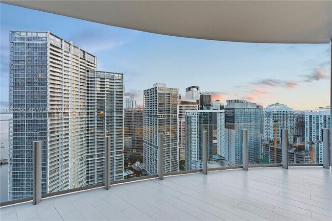 Building Photo - 300 Biscayne Blvd Way