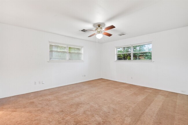 Building Photo - 5422 Spellman Rd