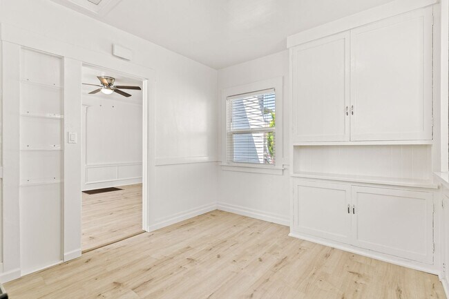 Building Photo - Comfort and Convenience: Cottage Living in...