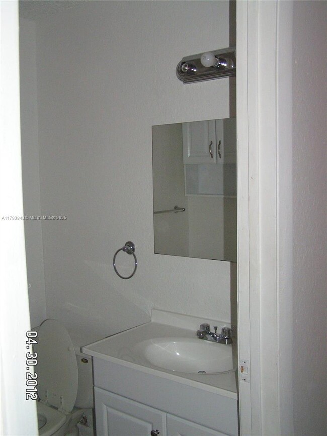 Building Photo - 28155 SW 142nd Ct